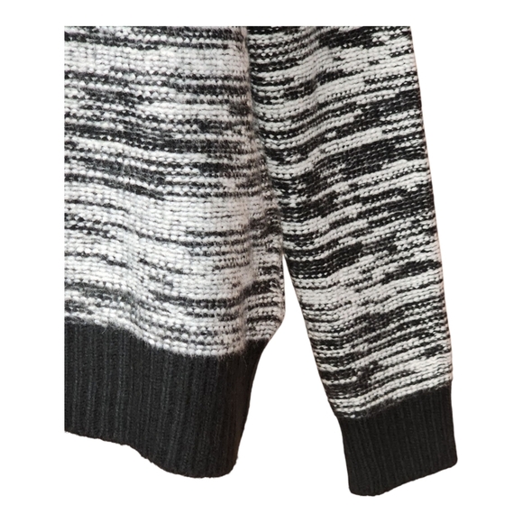 Fate by LFD Black & White Turtleneck Sweater, Marled Knit Size Medium - Picture 5 of 9